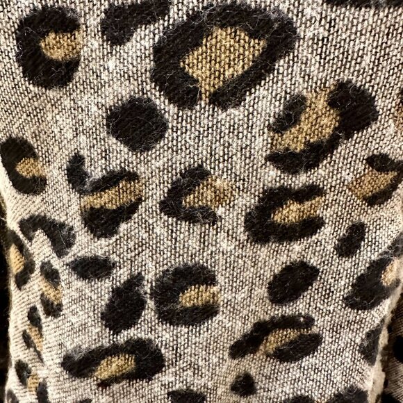 Anna & Ava Women's Soft Shawl Wrap Vest One Size Fits Most Leopard Print Boho - Picture 4 of 13